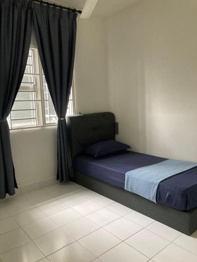 פוטראג'איה Absyar Homestay Selasih מראה חיצוני תמונה