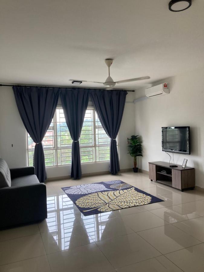 פוטראג'איה Absyar Homestay Selasih מראה חיצוני תמונה