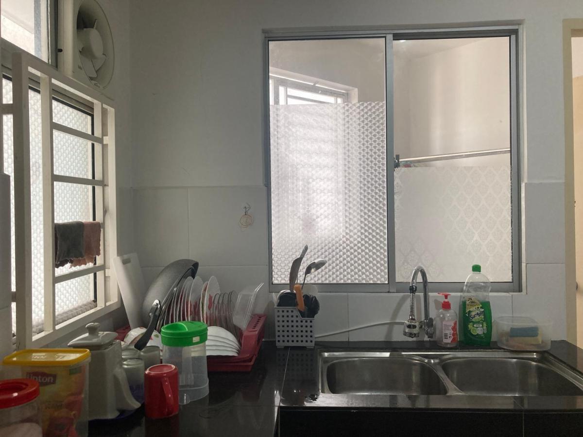 פוטראג'איה Absyar Homestay Selasih מראה חיצוני תמונה